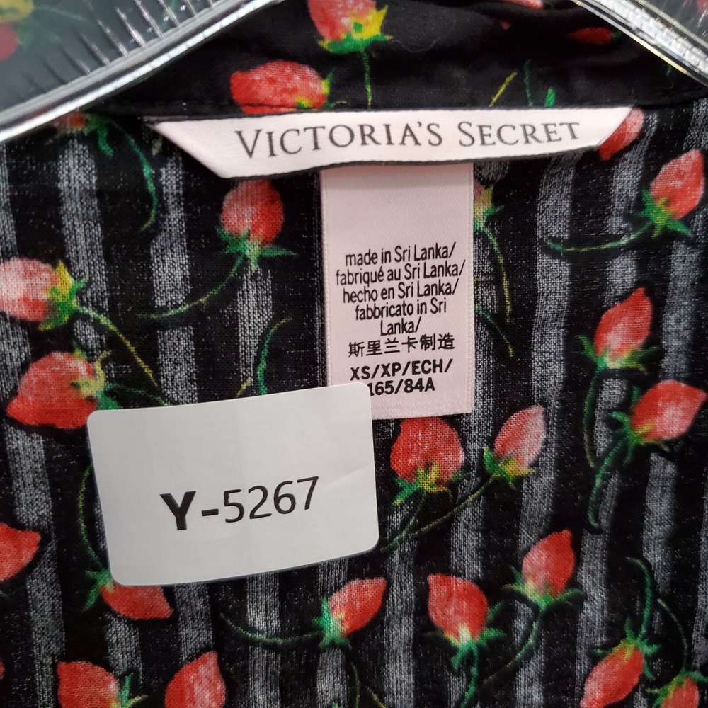 Victorias Secret Women Sleepwear XS Red Strawberry All Over Cardigan Open Front - Picture 3 of 8
